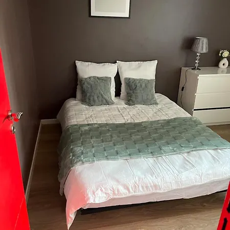T2 - Parking Apartment Villeurbanne